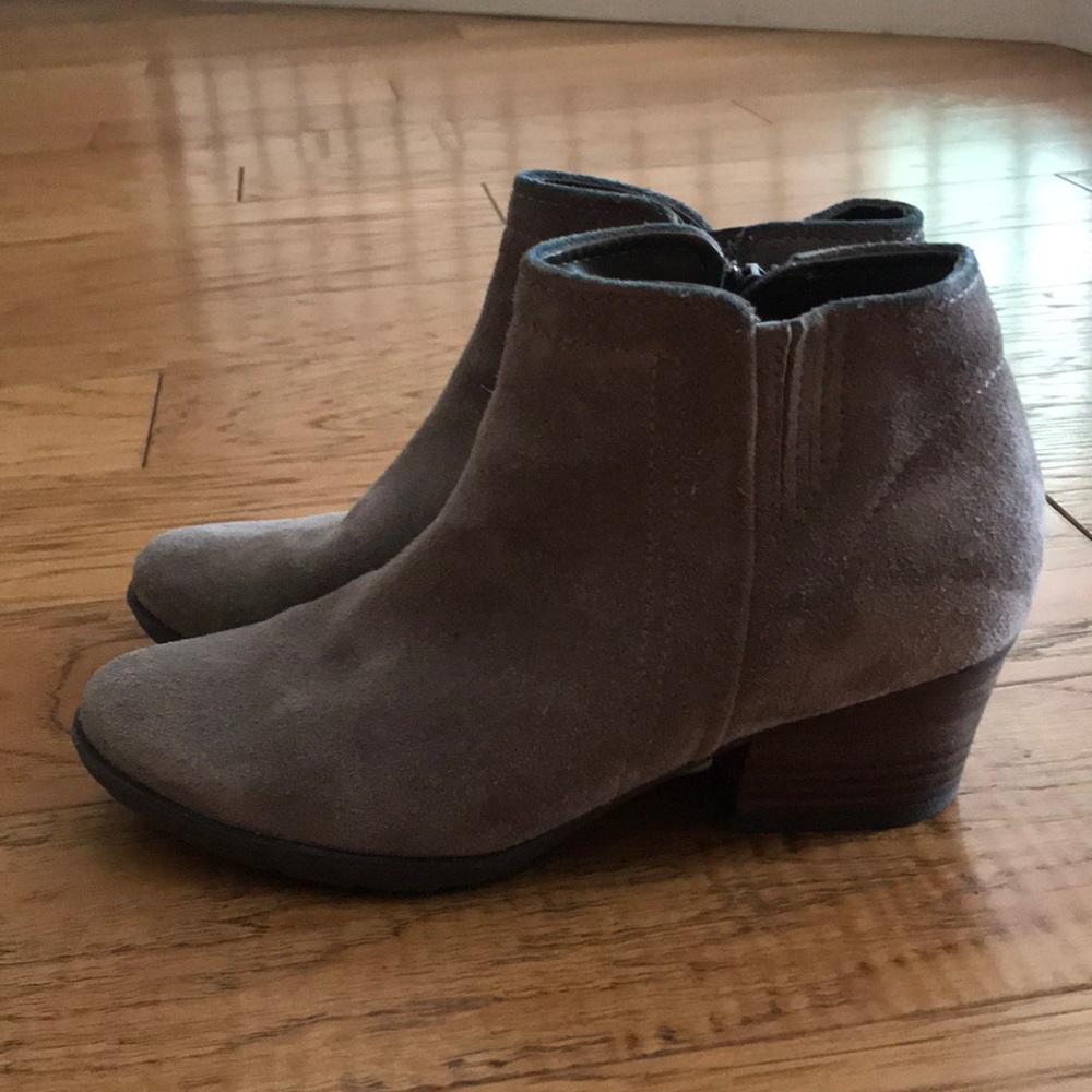 Blonde grey suede waterproof booties
